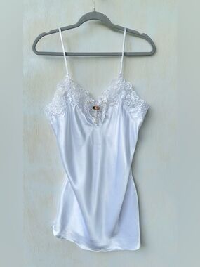 *CALIFORNIA DYNASTY* VINTAGE LACE BRIDAL CHEMISE* EUC